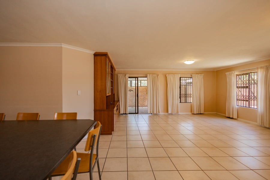 3 Bedroom Property for Sale in Tara Western Cape